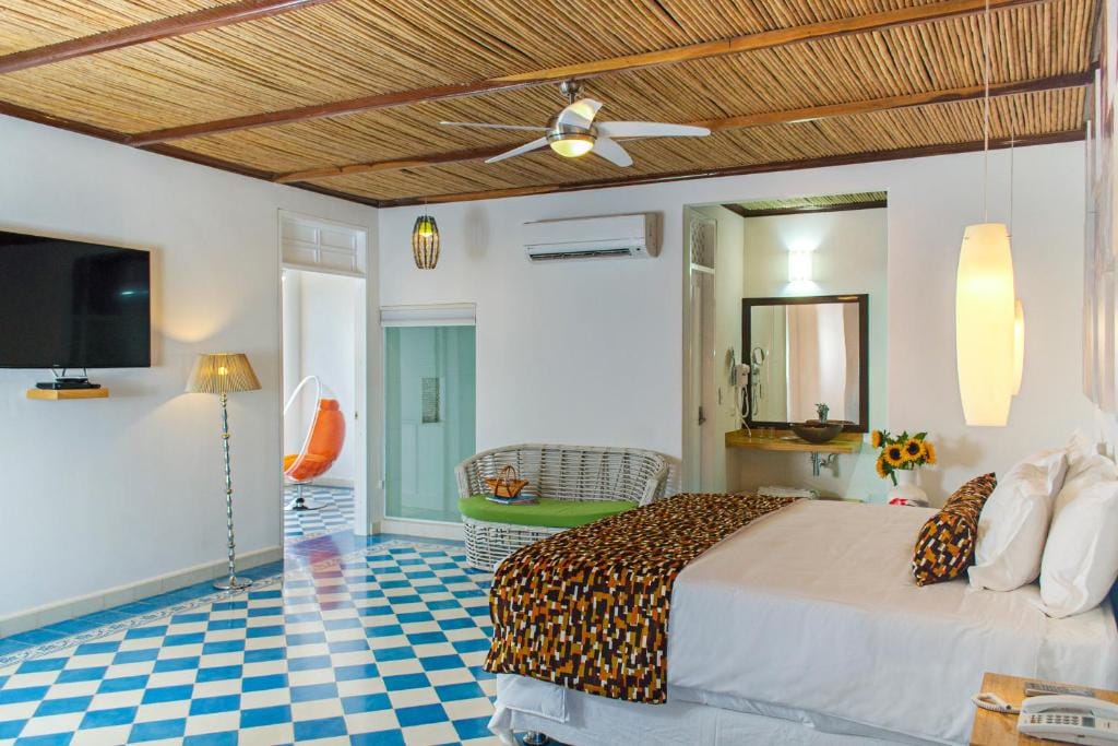 Hotel Placita Vieja Hero